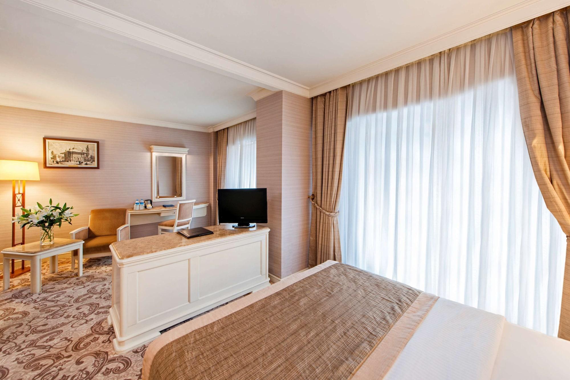 Elite World Comfy Istanbul Taksim Hotel Exterior photo