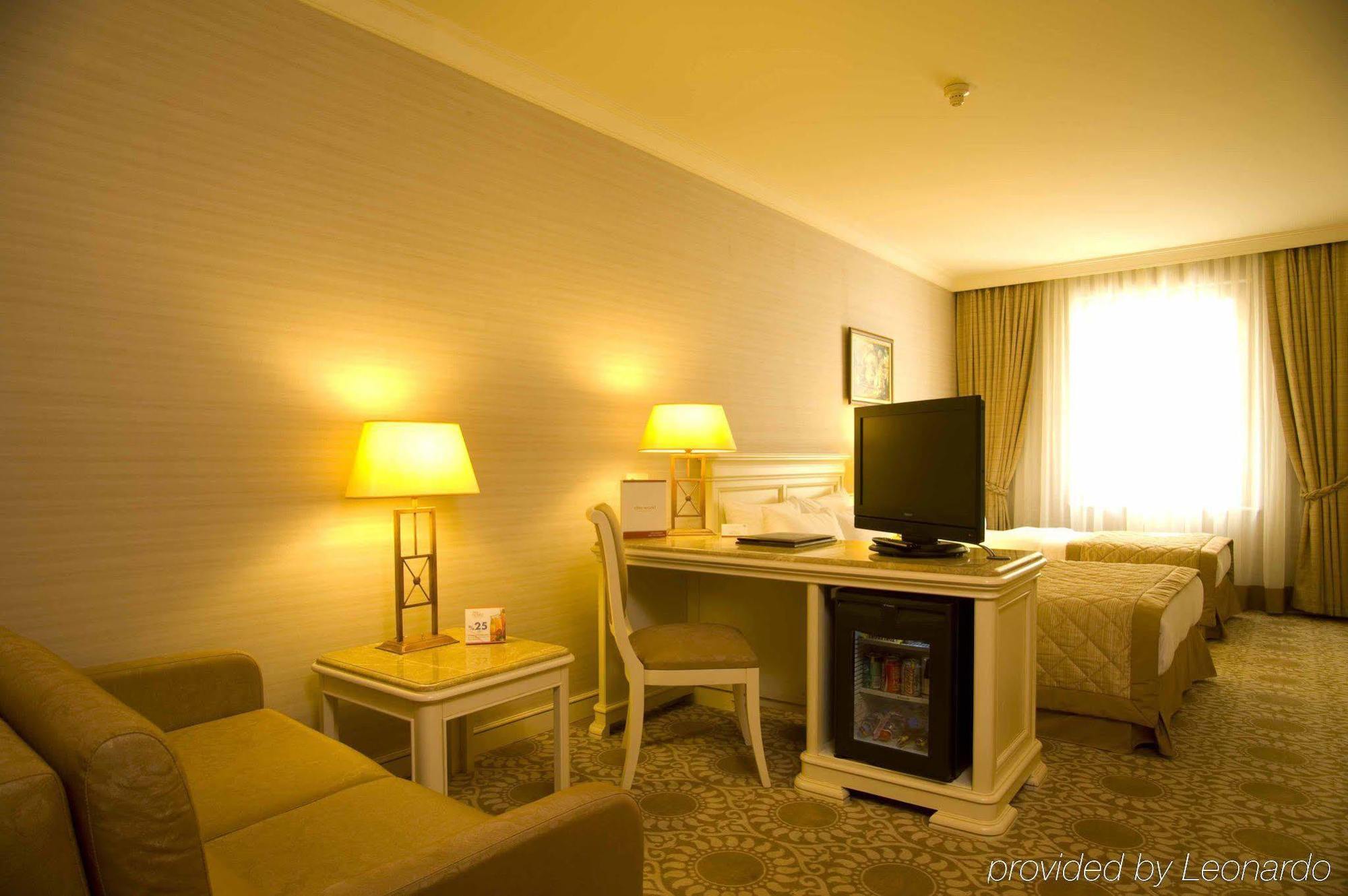 Elite World Comfy Istanbul Taksim Hotel Room photo